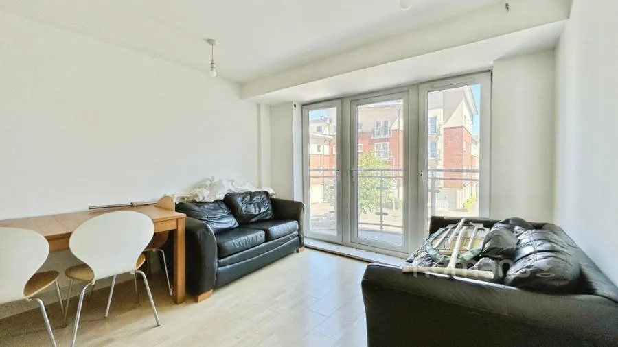 Winterthur Way, Basingstoke, RG21, photo 2