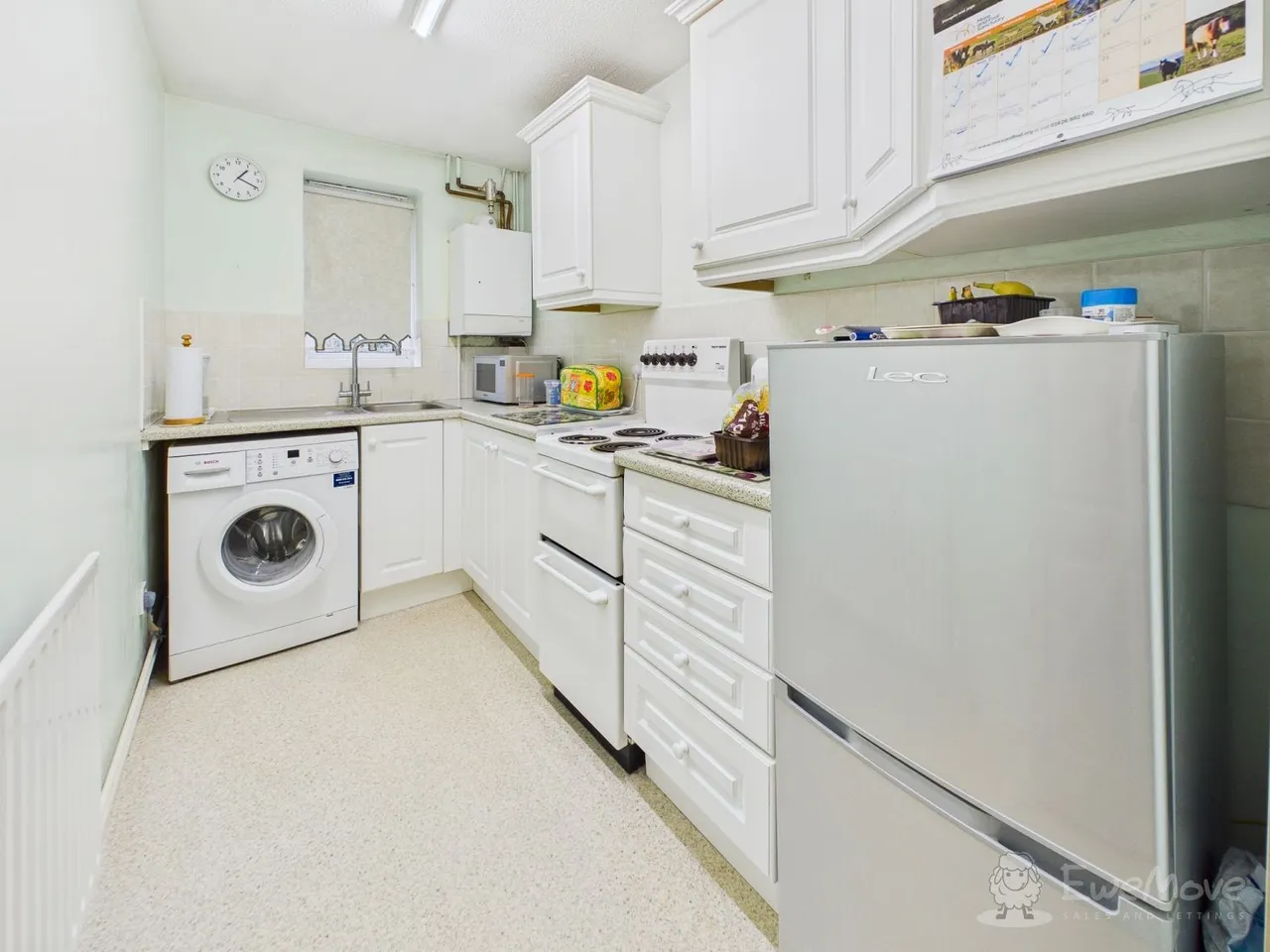 Wellington Avenue, Whitehill, GU35, photo 3