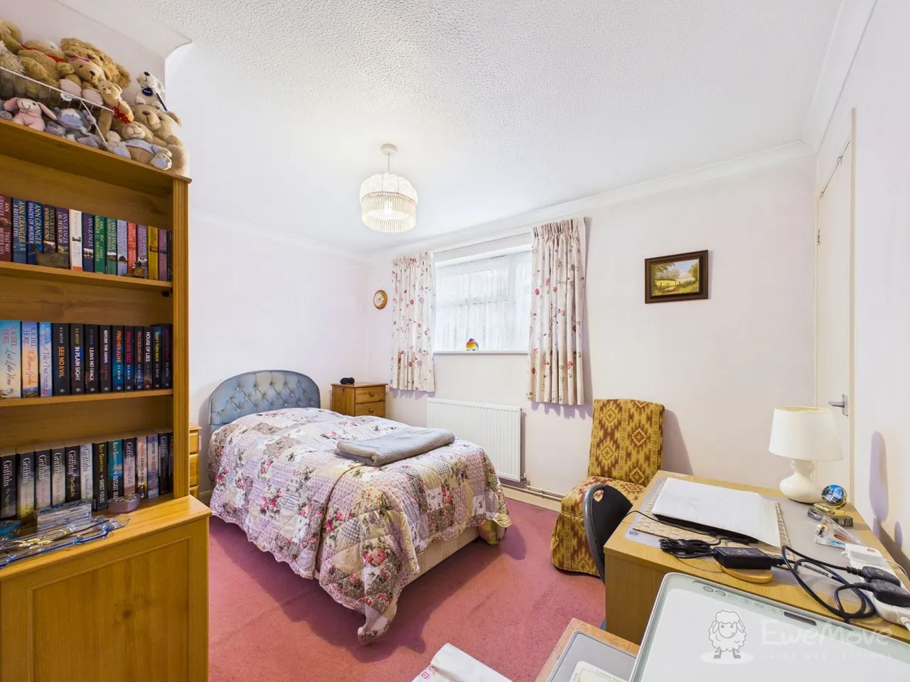 Wellington Avenue, Whitehill, GU35, photo 4