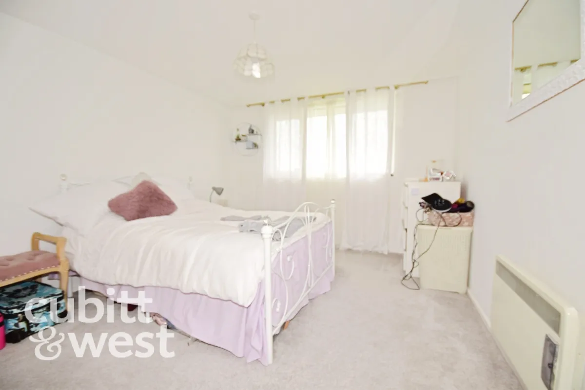 Wendover Road, Havant, PO9, photo 4