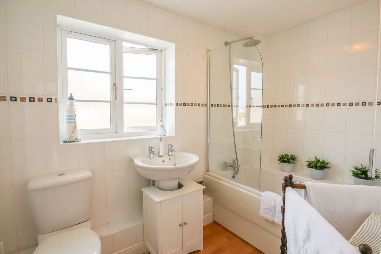 Barbel Close, Calne, photo 18