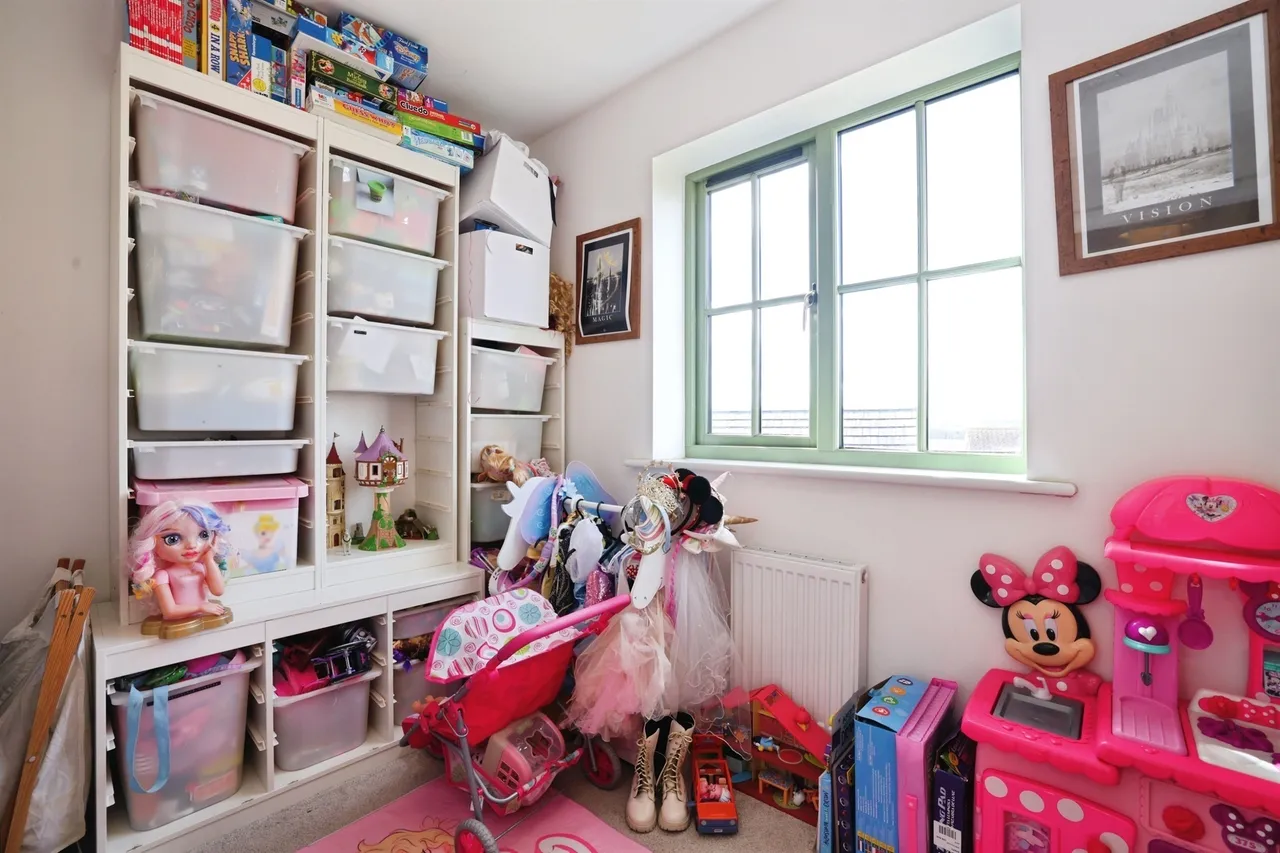 Britannia Drive, Calne, SN11, photo 13