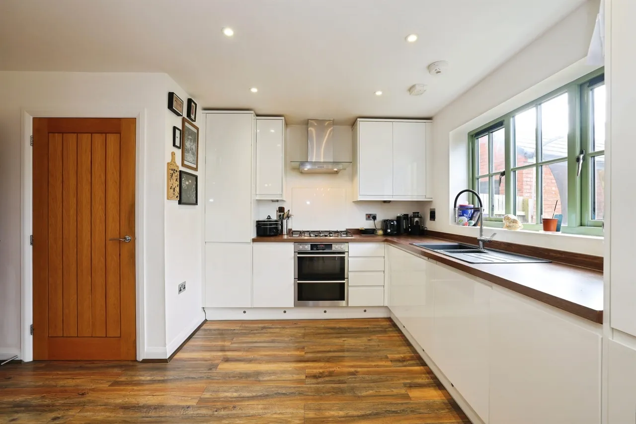 Britannia Drive, Calne, SN11, photo 16