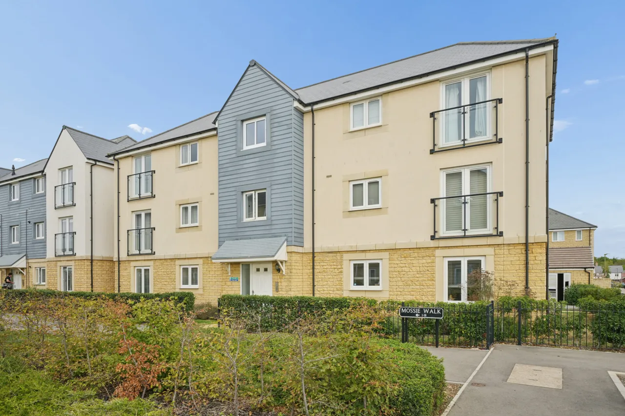 2 bed flat for sale, Mossie Walk, Witney, OX29