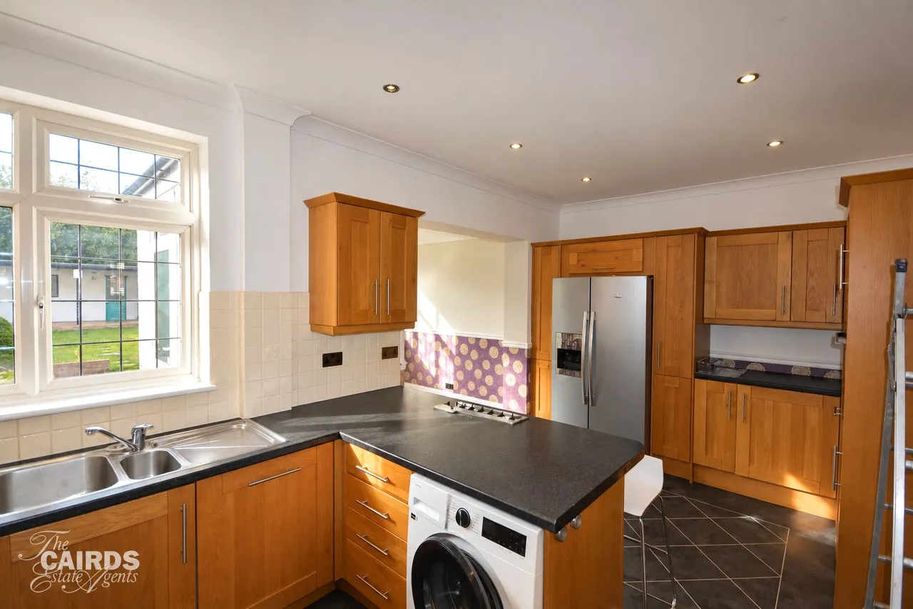 Stoneleigh Avenue, Worcester Park, KT4, photo 4