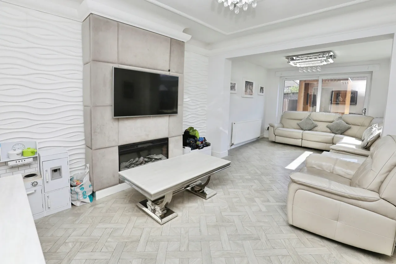 Brodie Avenue, Liverpool, L19, photo 2