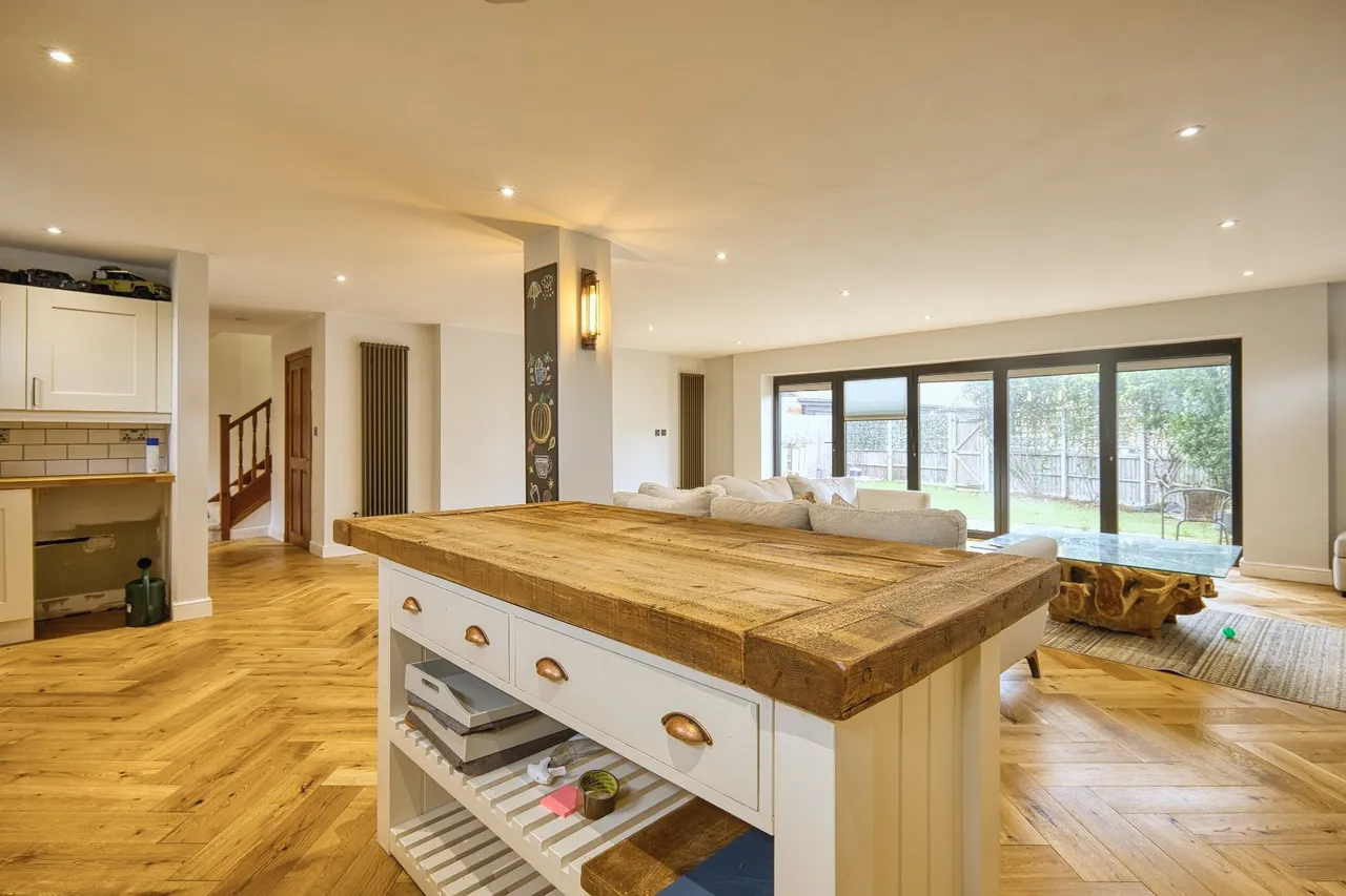 Manston Court Road, Ramsgate, CT12, photo 6