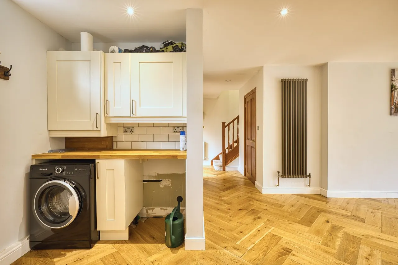 Manston Court Road, Ramsgate, CT12, photo 9