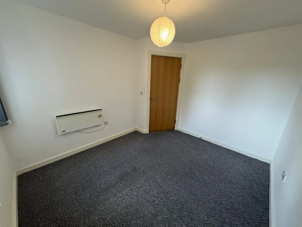 Otley Road, Bradford, BD3, photo 6