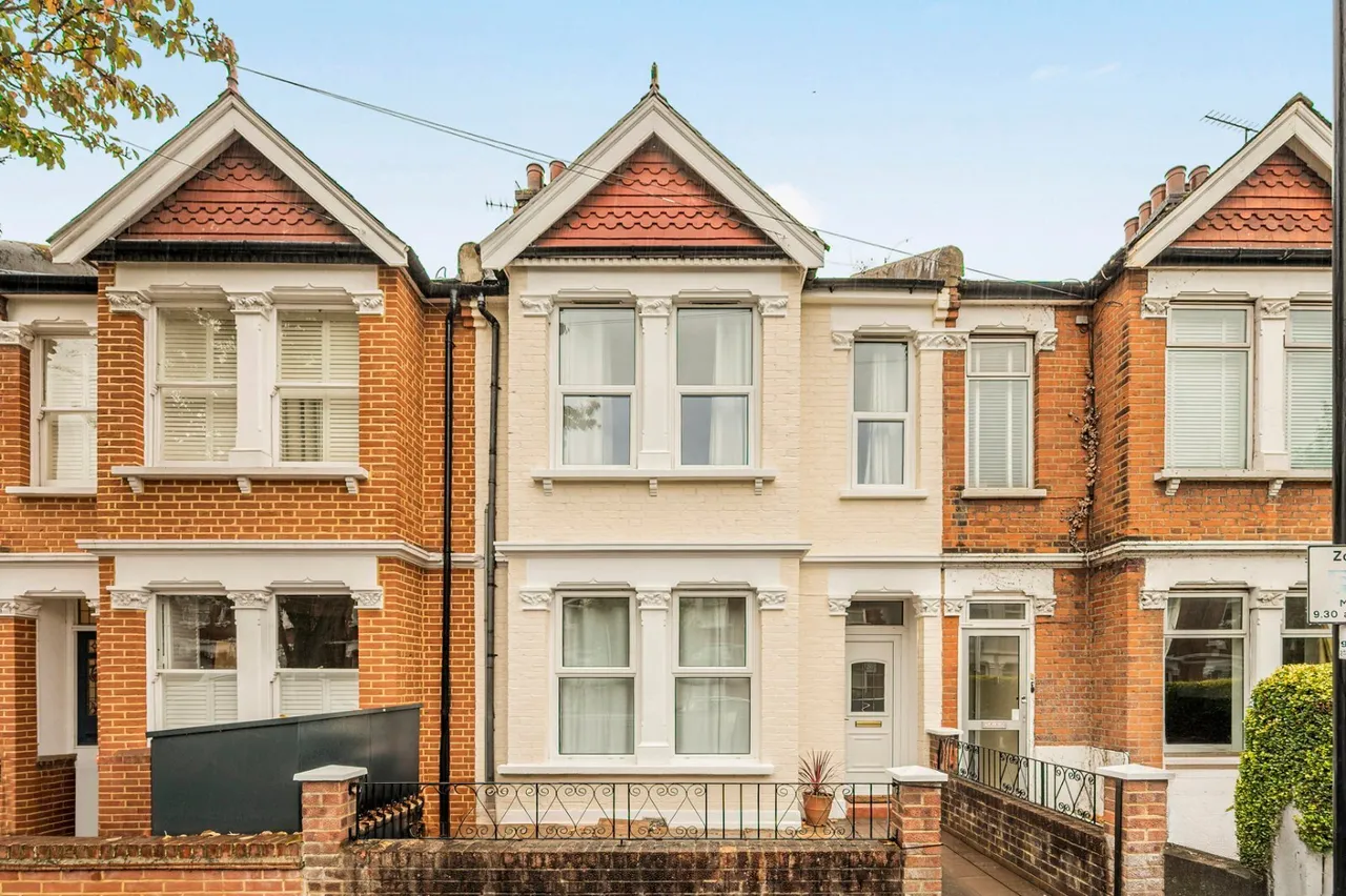 4 bed house to rent, Ivy Crescent, London, W4