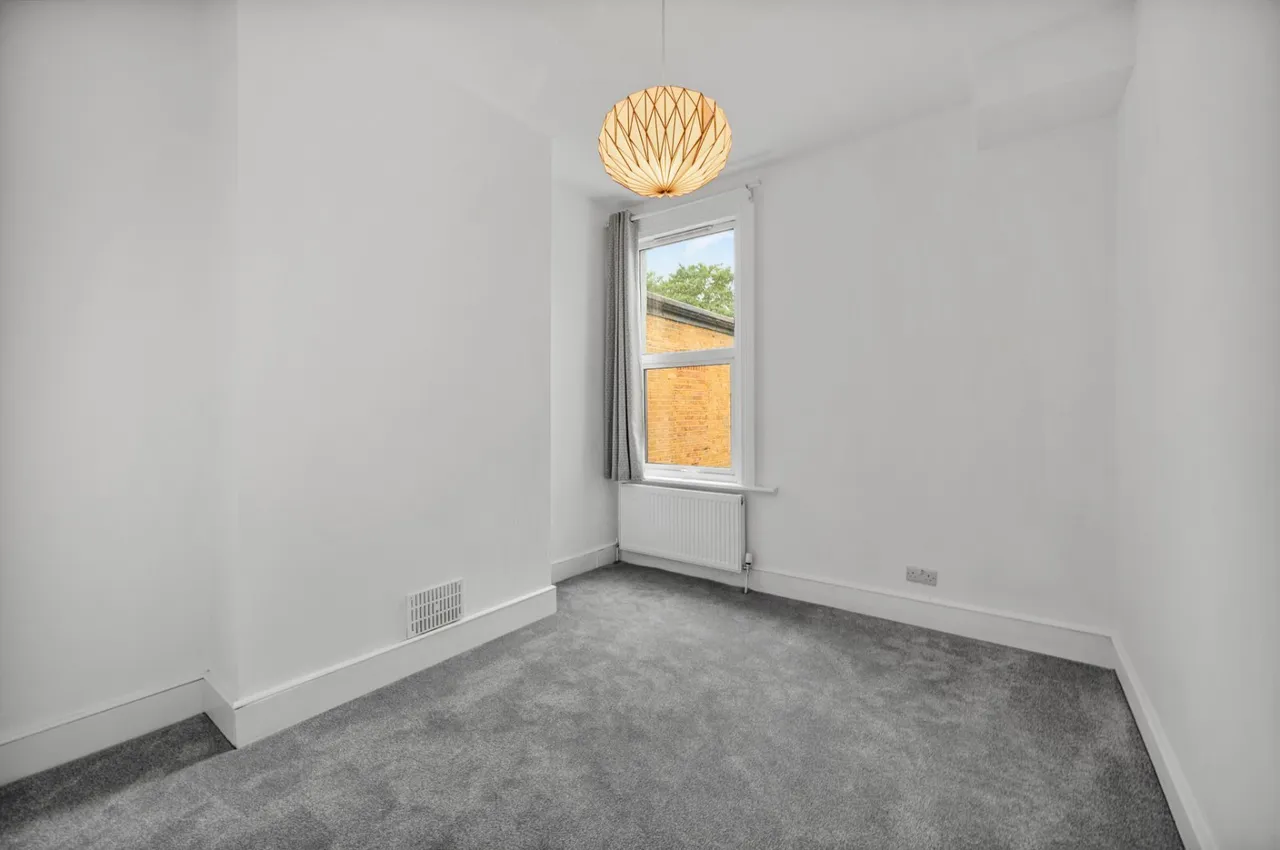Ivy Crescent, London, W4, photo 9