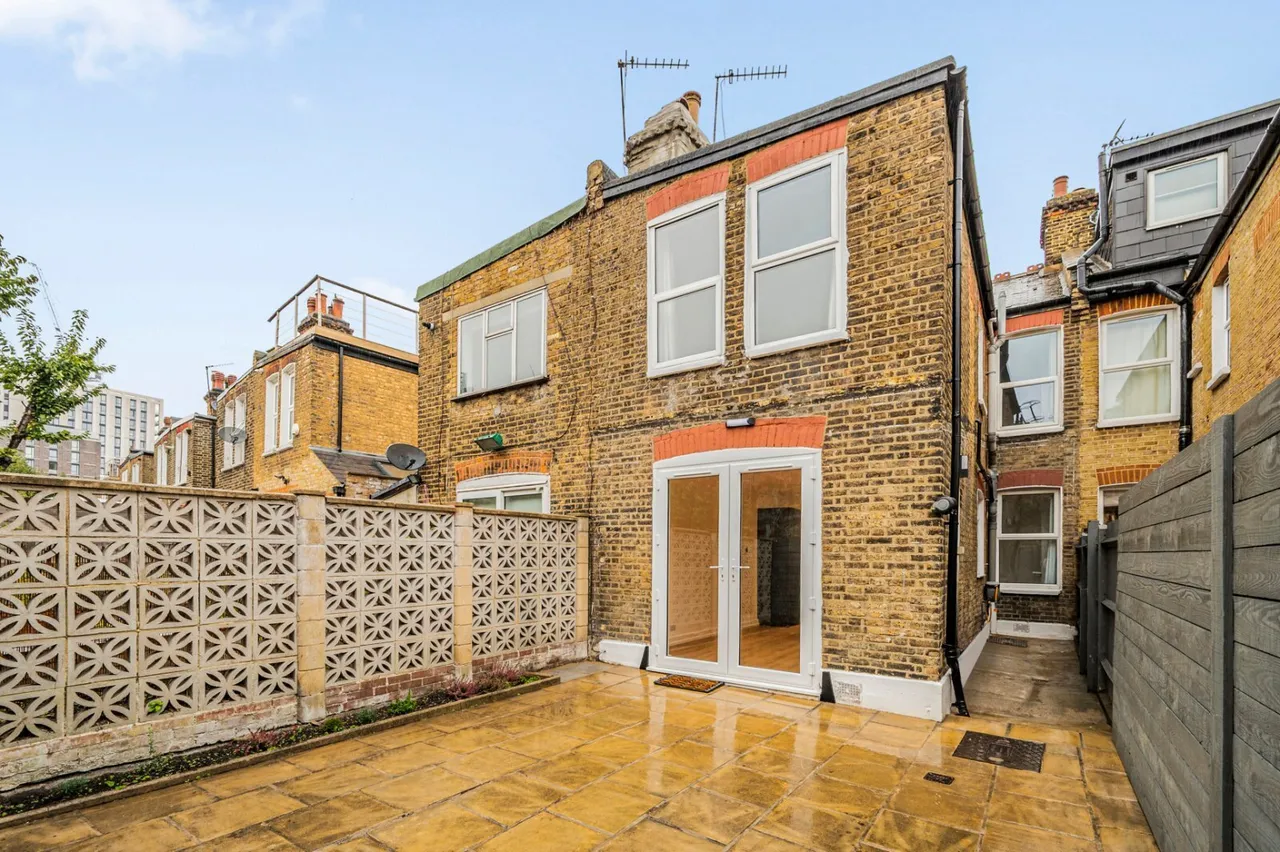 Ivy Crescent, London, W4, photo 15