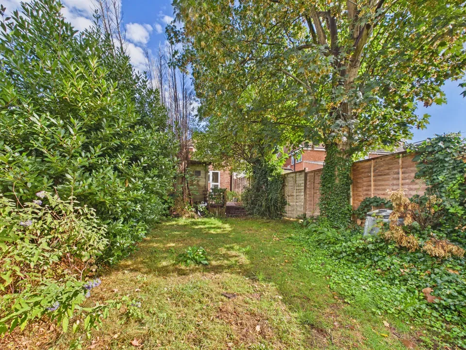 Rushams Road, Horsham, photo 15