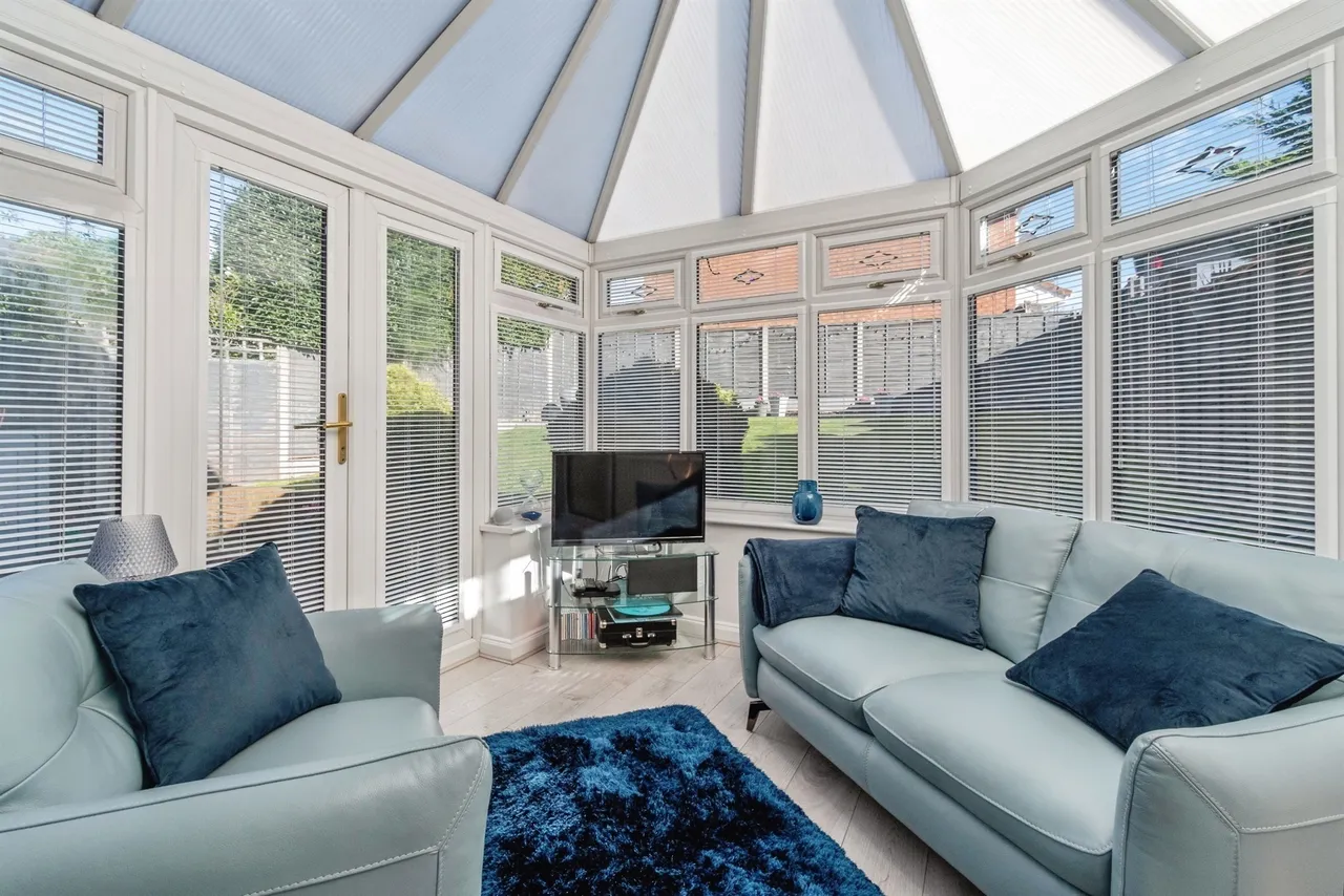 St. Lawrence Drive, Cannock, WS11, photo 9