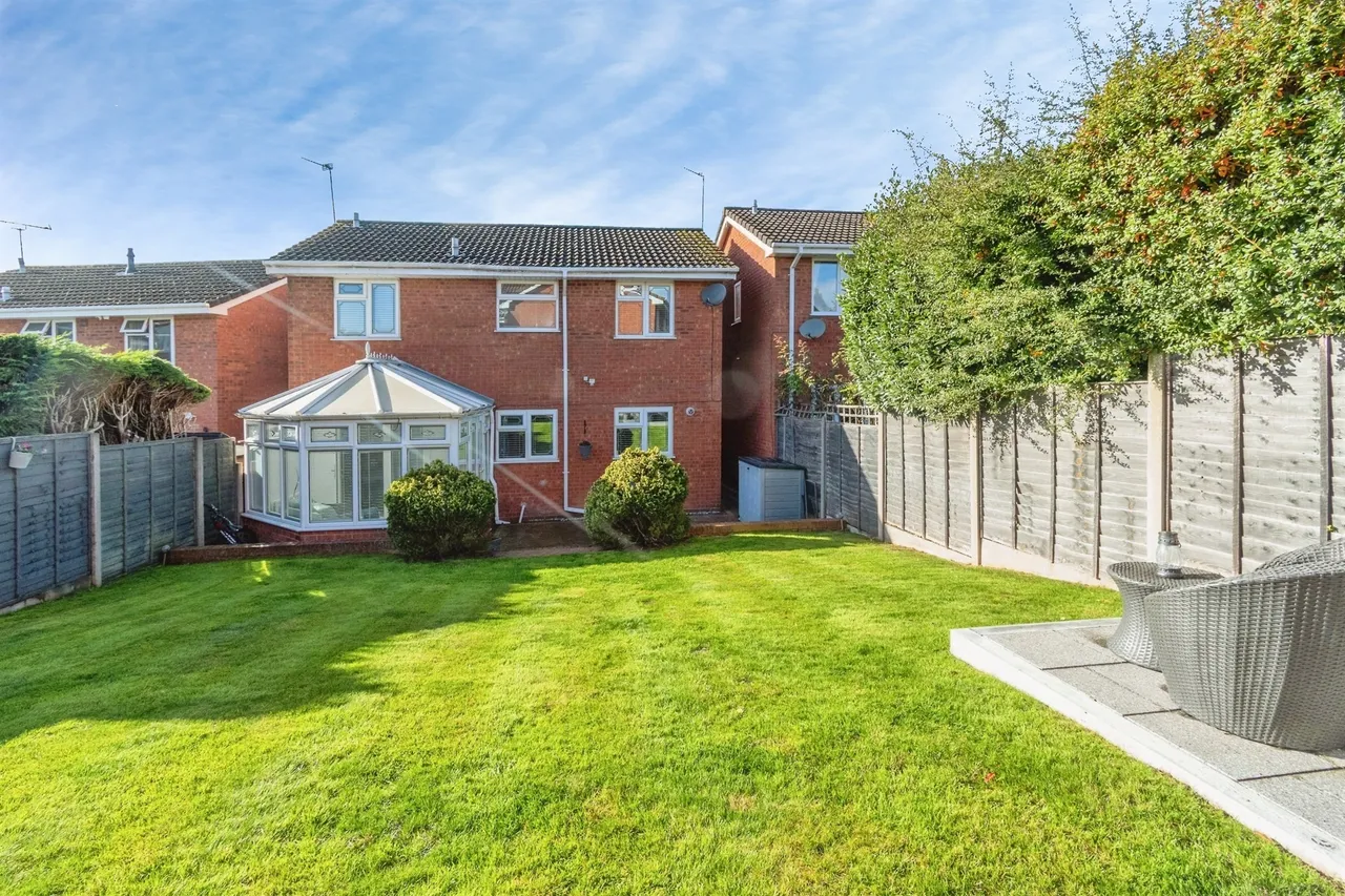 St. Lawrence Drive, Cannock, WS11, photo 25
