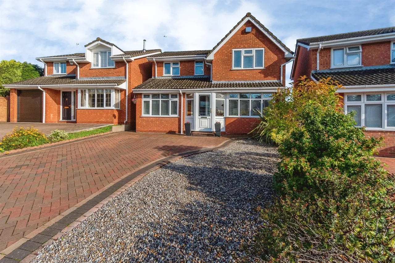 St. Lawrence Drive, Cannock, WS11, photo 14