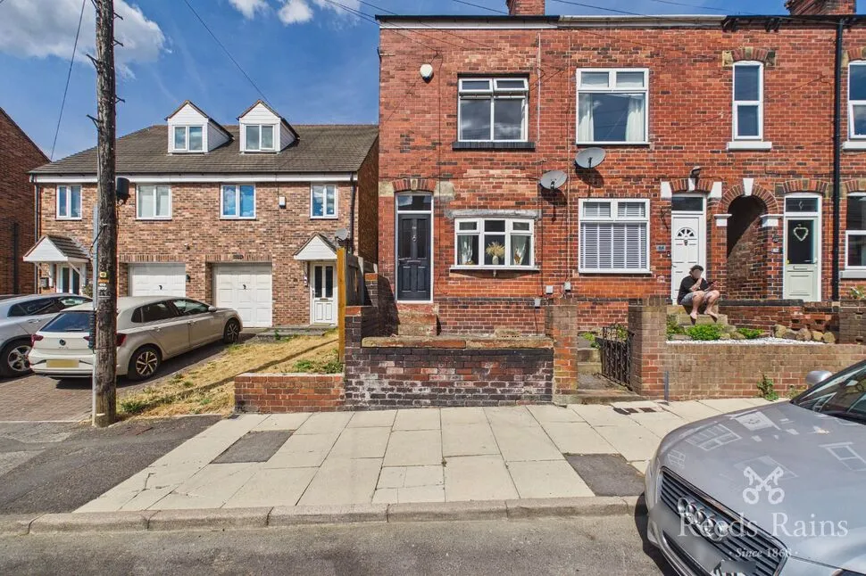 2 bed house for sale — Ewers Road, Rotherham, South Yorkshire, S61