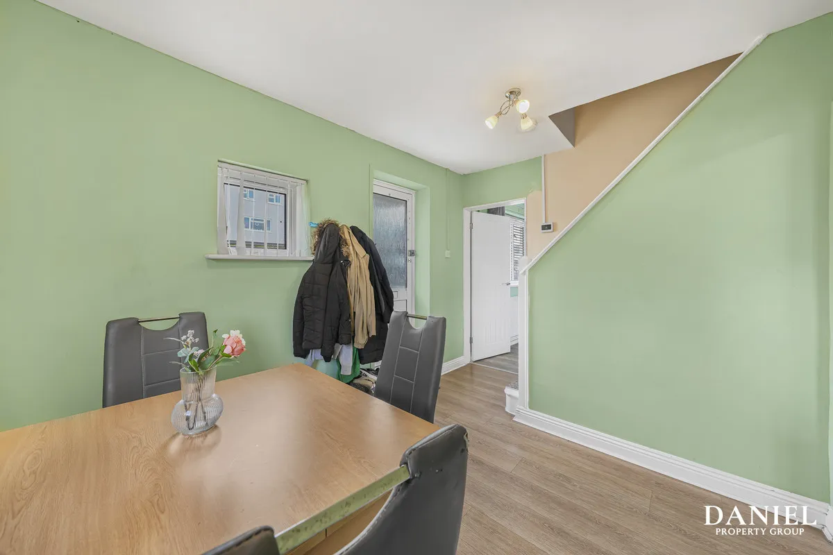 Kathleen Ferrier Crescent, Laindon, SS15, photo 10
