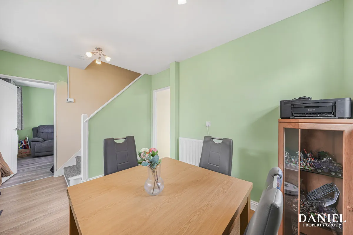 Kathleen Ferrier Crescent, Laindon, SS15, photo 4