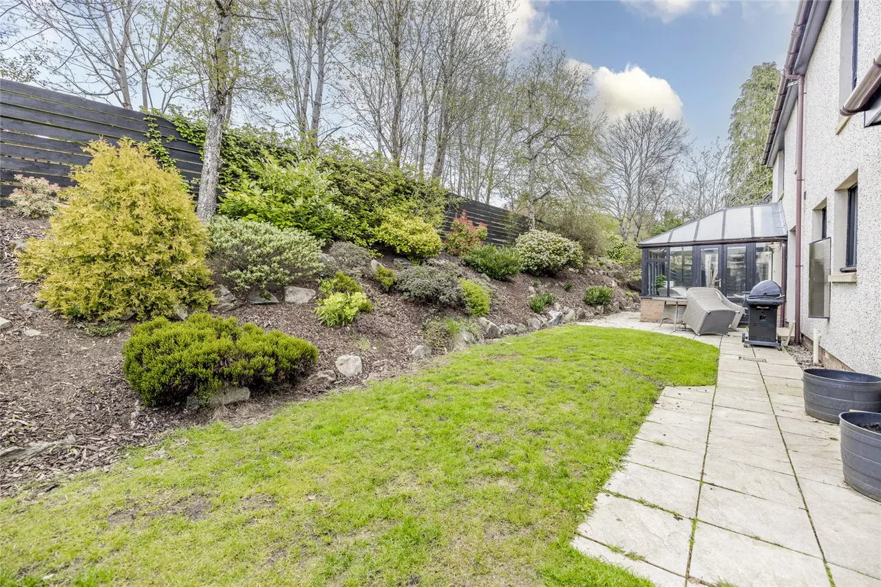 Baillieswells Grove, Bieldside, AB15, photo 25