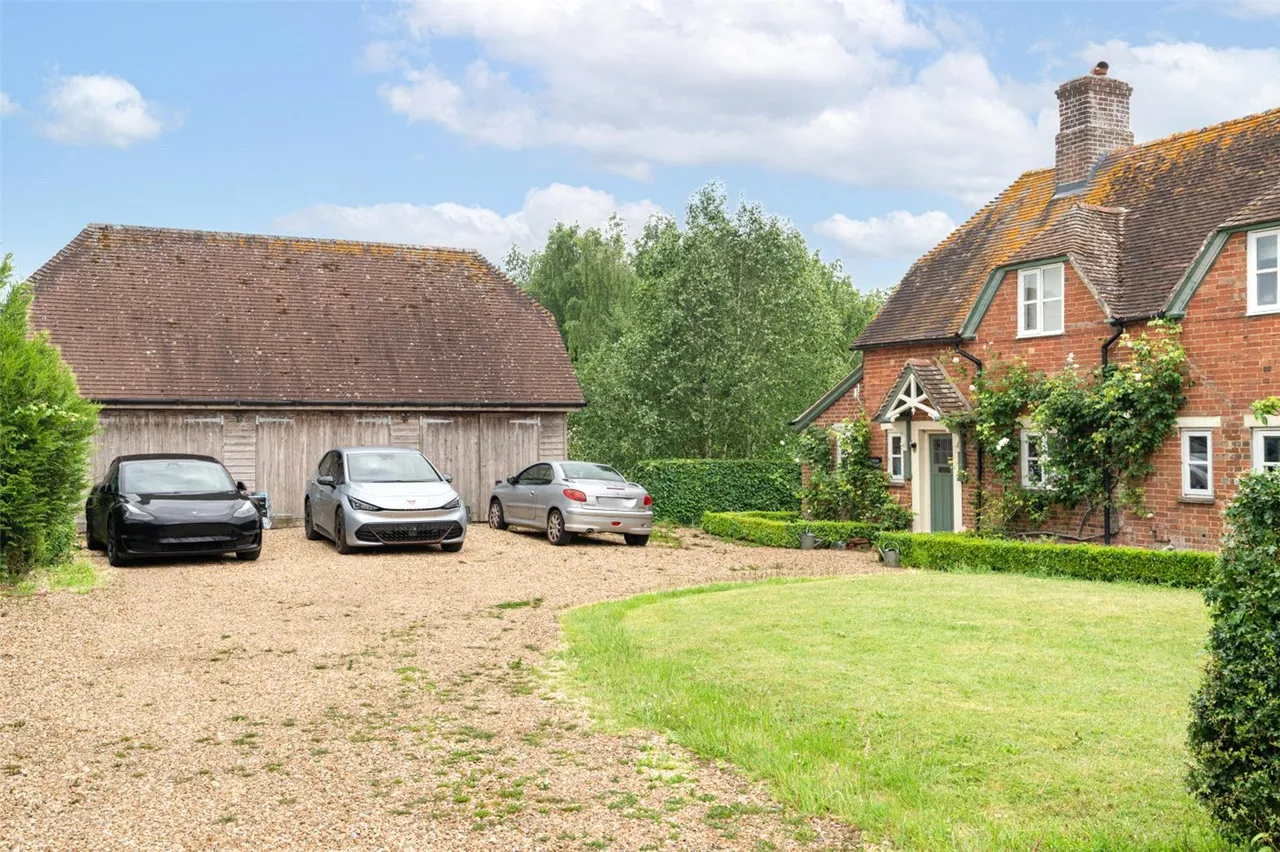 Mill Lane, Hinton Parva, Wimborne, Dorset, BH21, photo 6