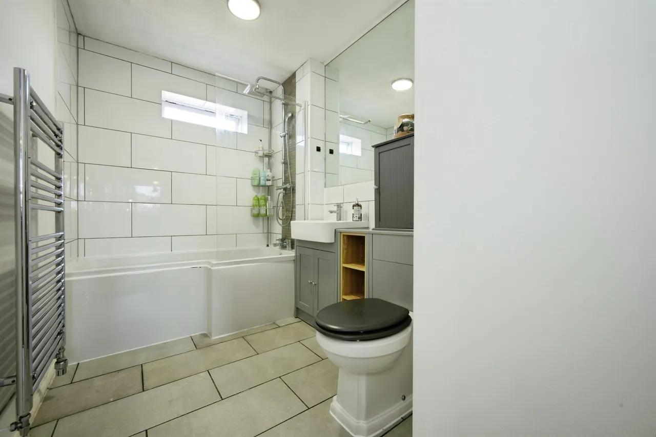 Blackwater Drive, Aylesbury, HP21, photo 15