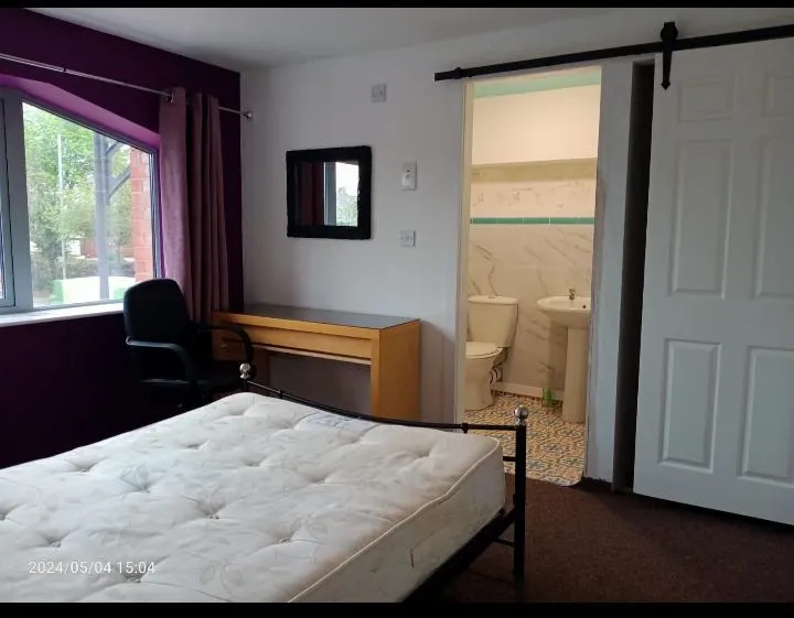 New Hall Lane, Preston, PR1, photo 5