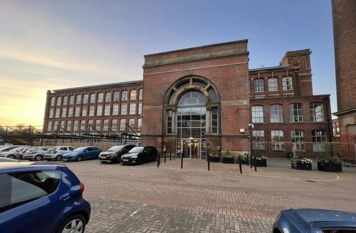 New Hall Lane, Preston, PR1, photo 2