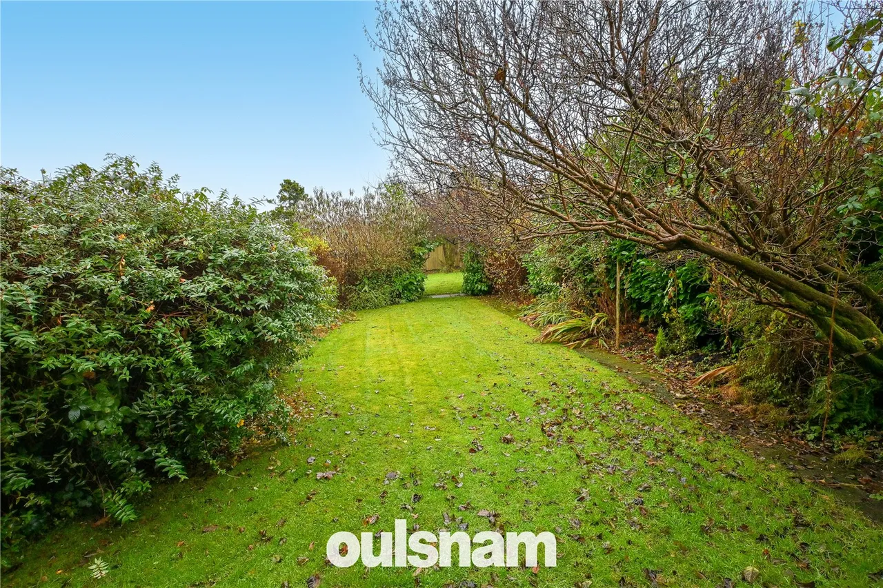 Nuthurst Road, West Heath, Birmingham, B31 4TD, photo 2