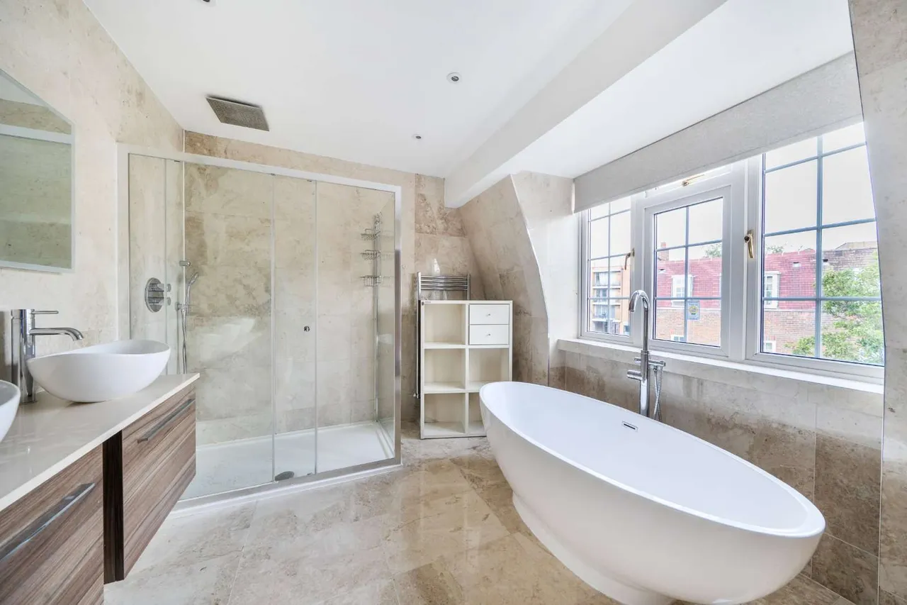 Belsize Road, London, NW6 4RD, photo 5