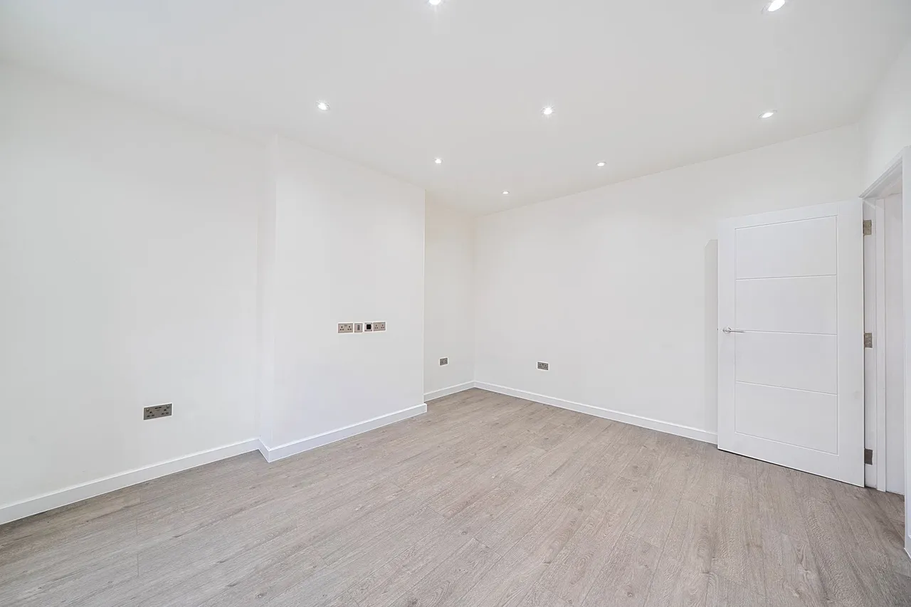 Ingram Road, Thornton Heath, Thornton Heath, CR7 8EB, photo 12