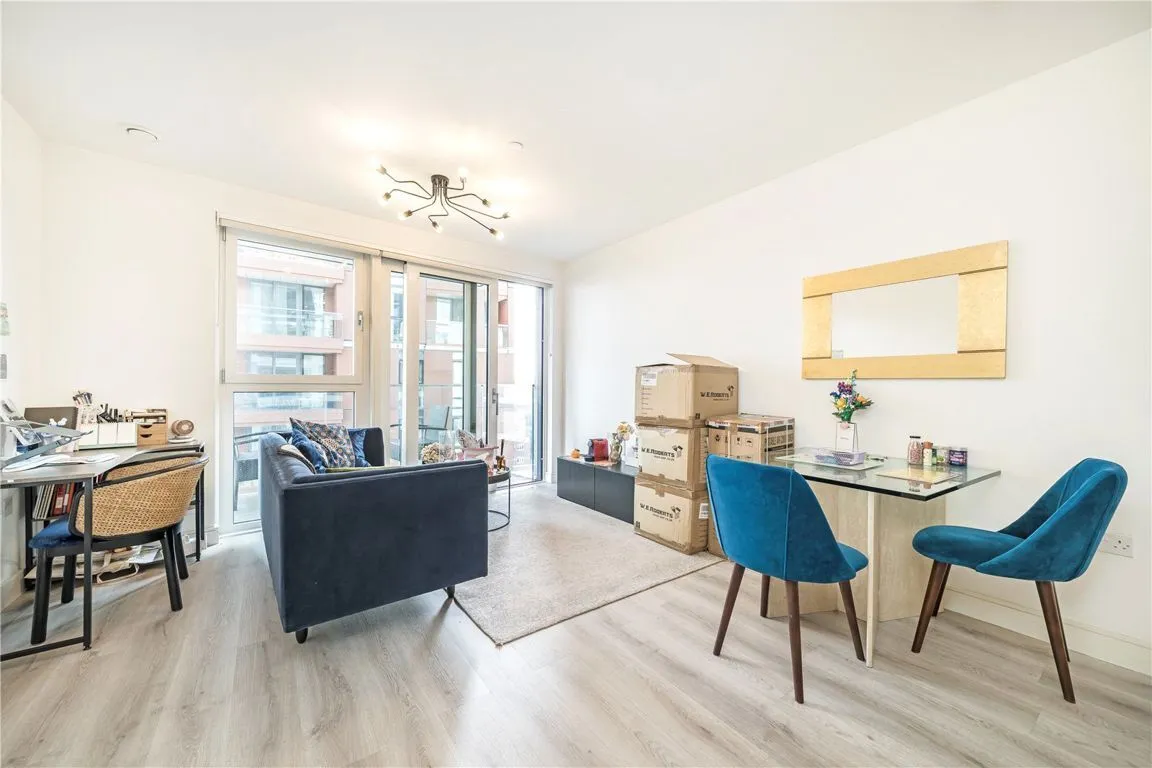 1 bed flat to rent — Hebden Place, London