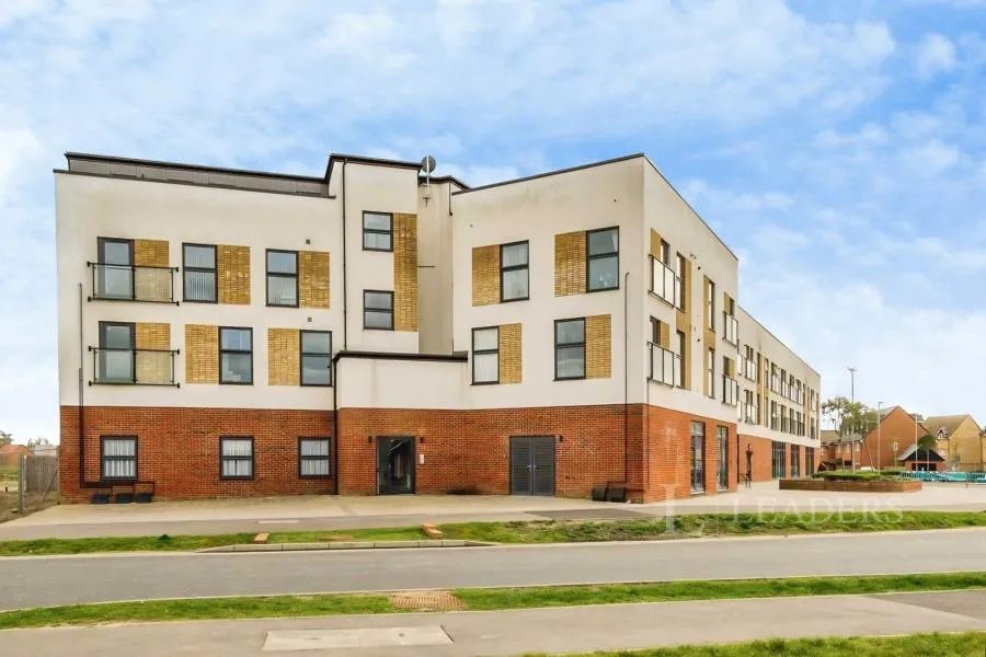3 bed flat for sale, Longacres Way, Chichester, PO20