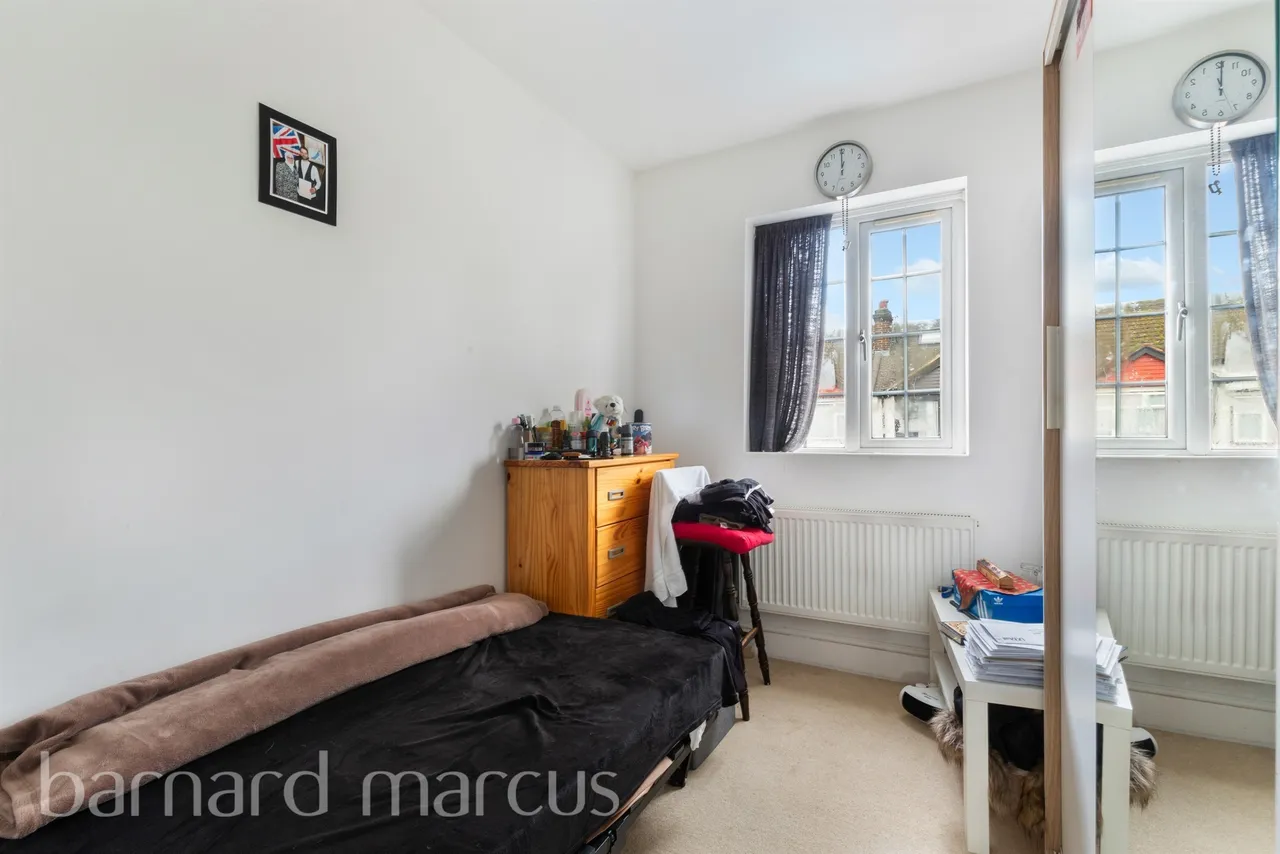 Woodmansterne Road, London, photo 6