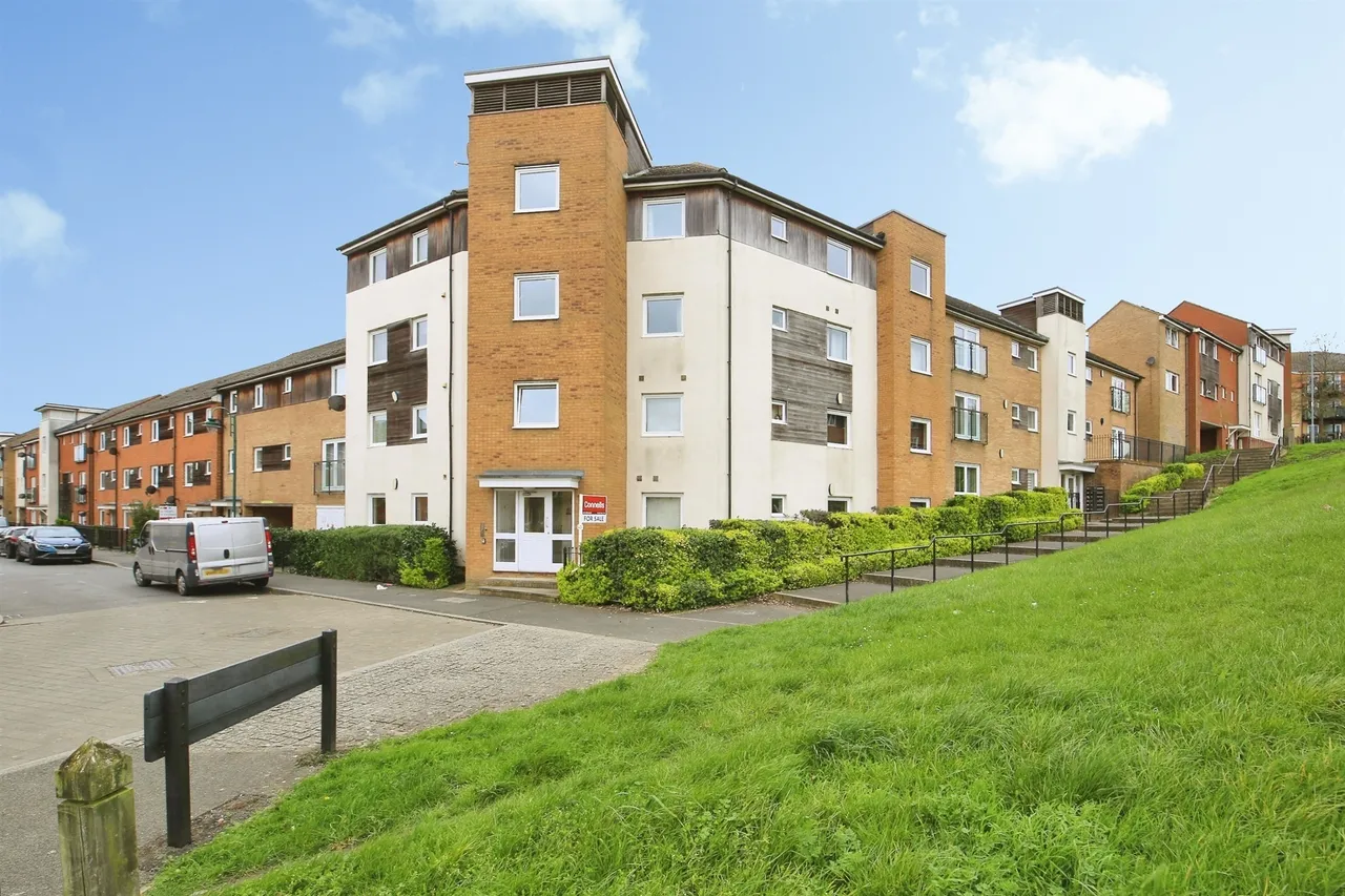 2 bed flat for sale — Brickstead Road, Hampton Centre, Peterborough