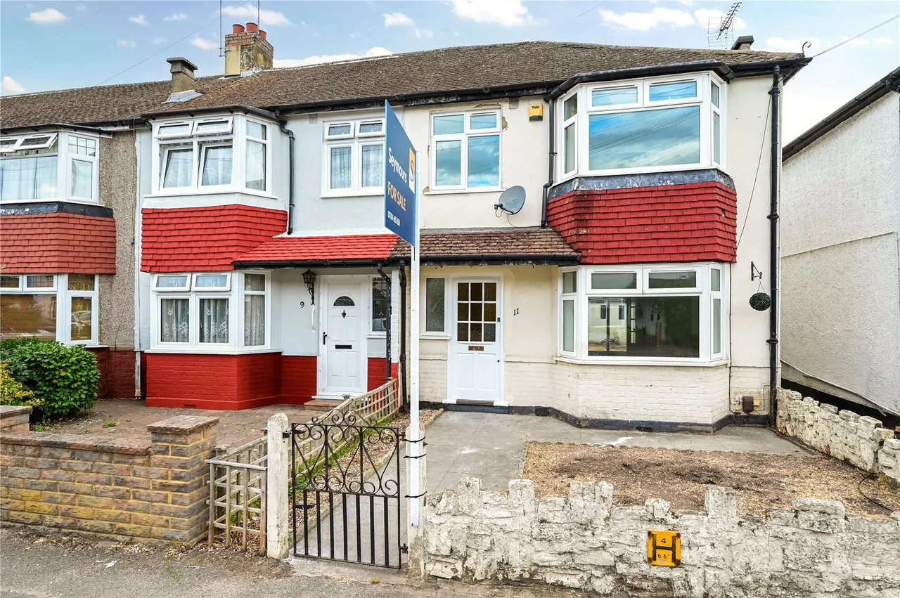 Stainash Crescent, Staines, TW18, photo 15