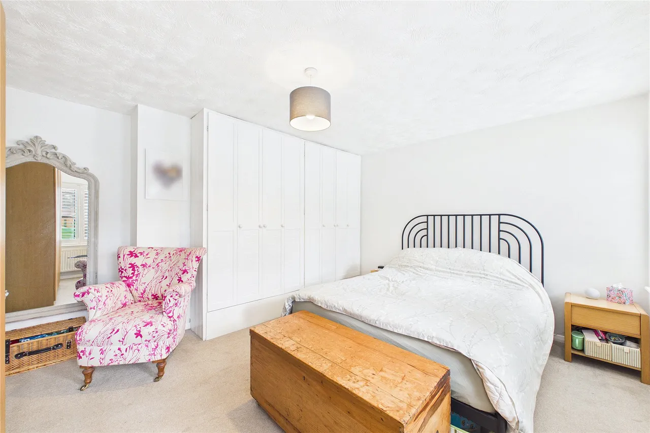 The Close, Lightwater, GU18, photo 9
