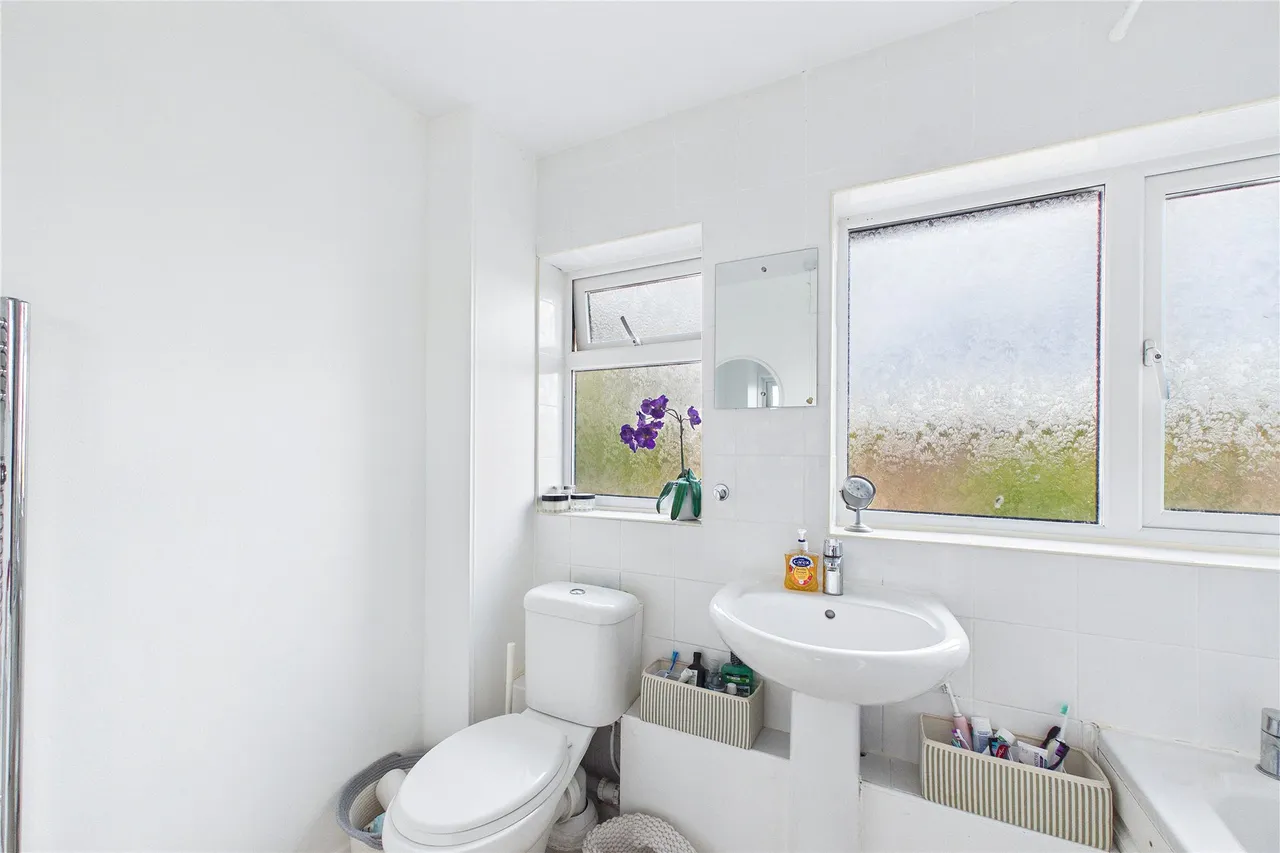 The Close, Lightwater, GU18, photo 11