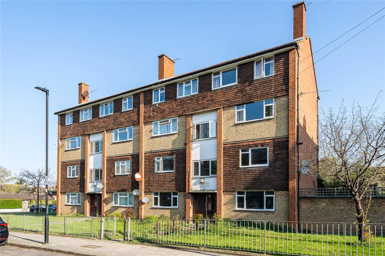 3 bed flat for sale — Oakdale Road, London, SW16