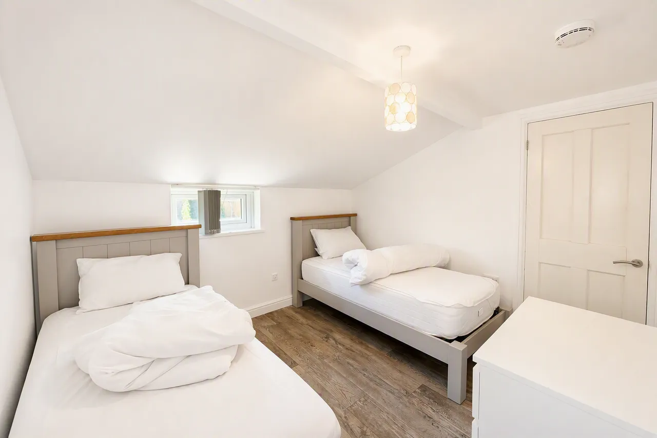 Caerau Road, Newport, NP20, photo 8