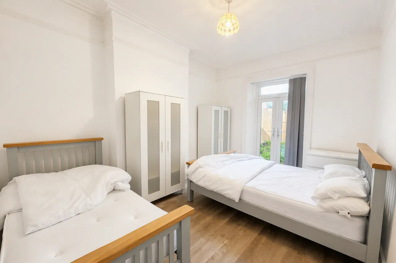 Caerau Road, Newport, NP20, photo 7
