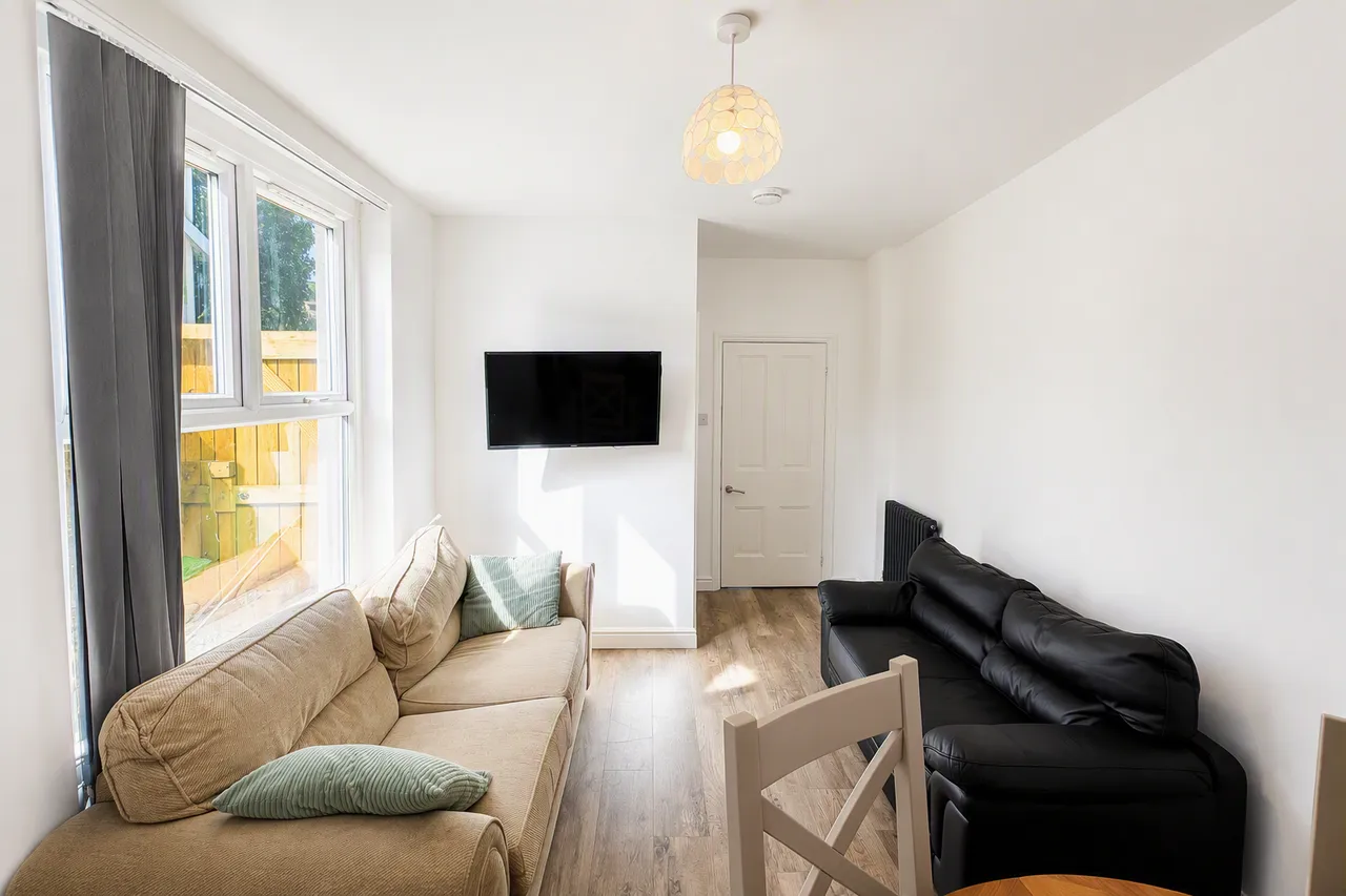 Caerau Road, Newport, NP20, photo 3
