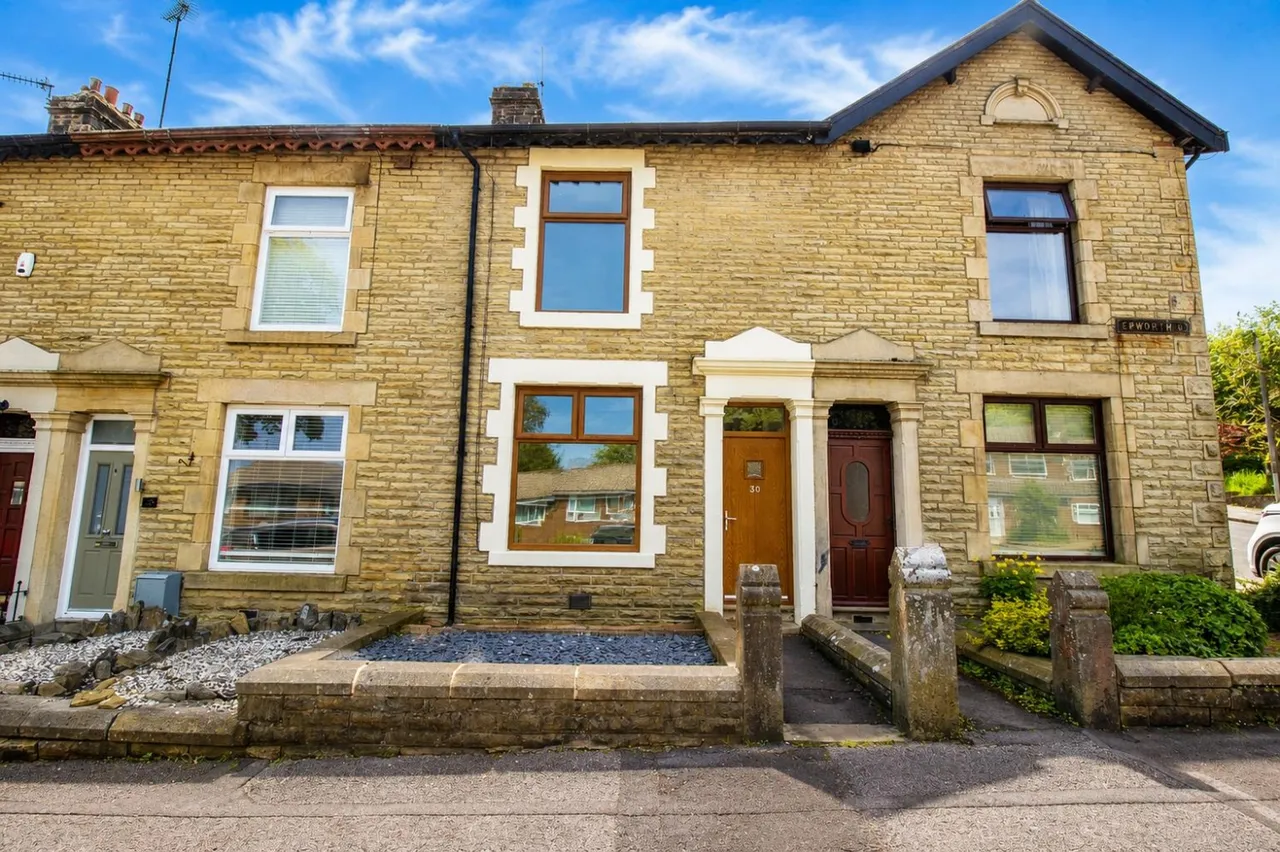 3 bed house for sale — Epworth Street, Darwen (Whitehall Location)