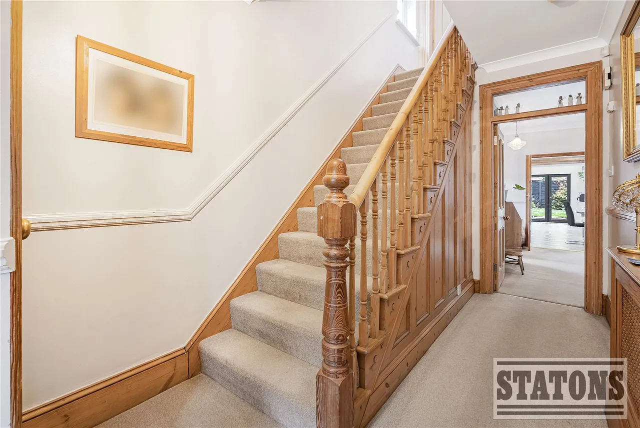 Dellsome Lane, Welham Green, Herts, AL9 7NF, photo 2