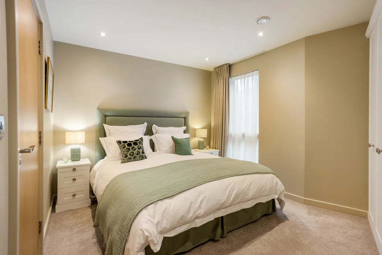 Kew Bridge Road, Brentford, TW8, photo 10