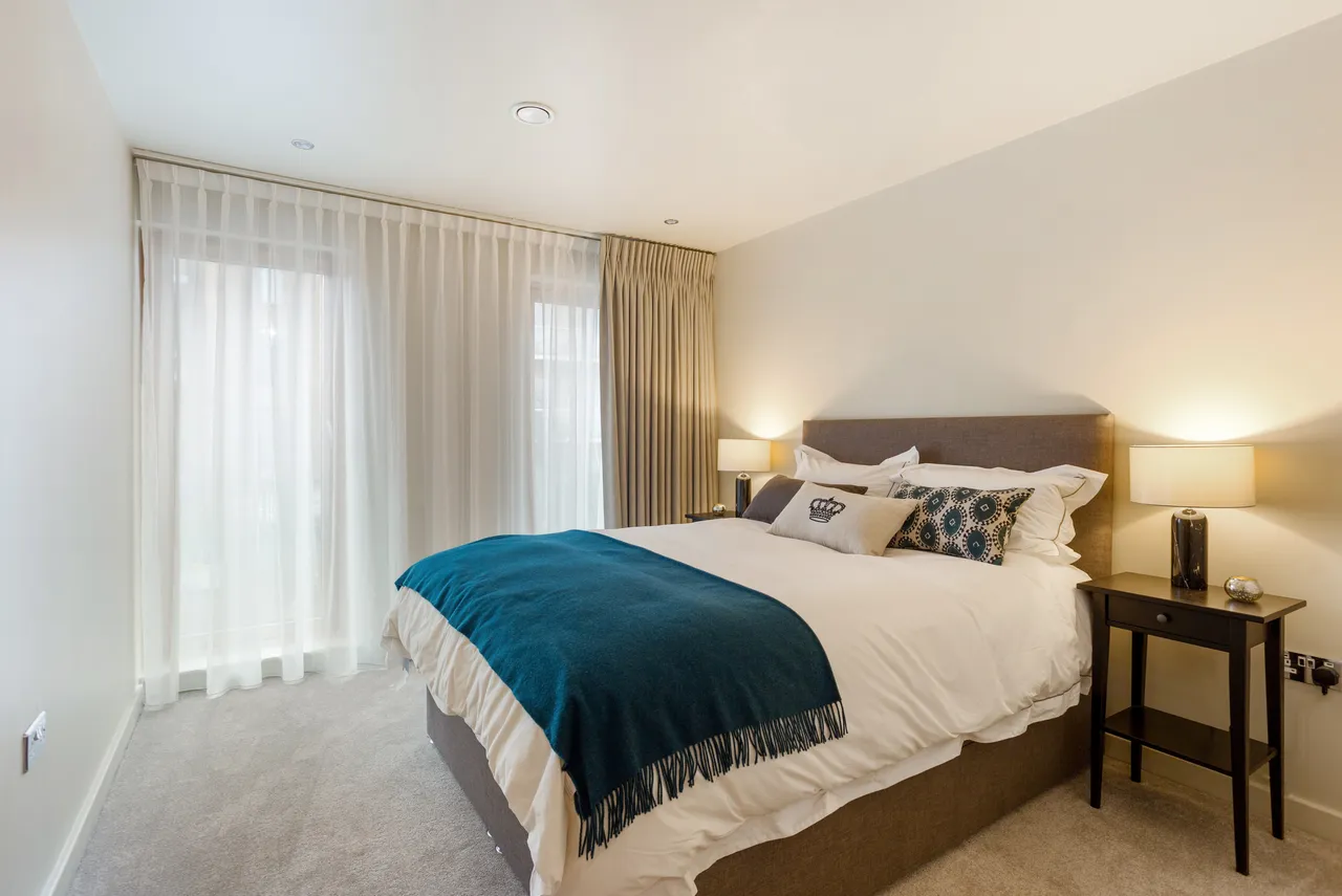 Kew Bridge Road, Brentford, TW8, photo 12