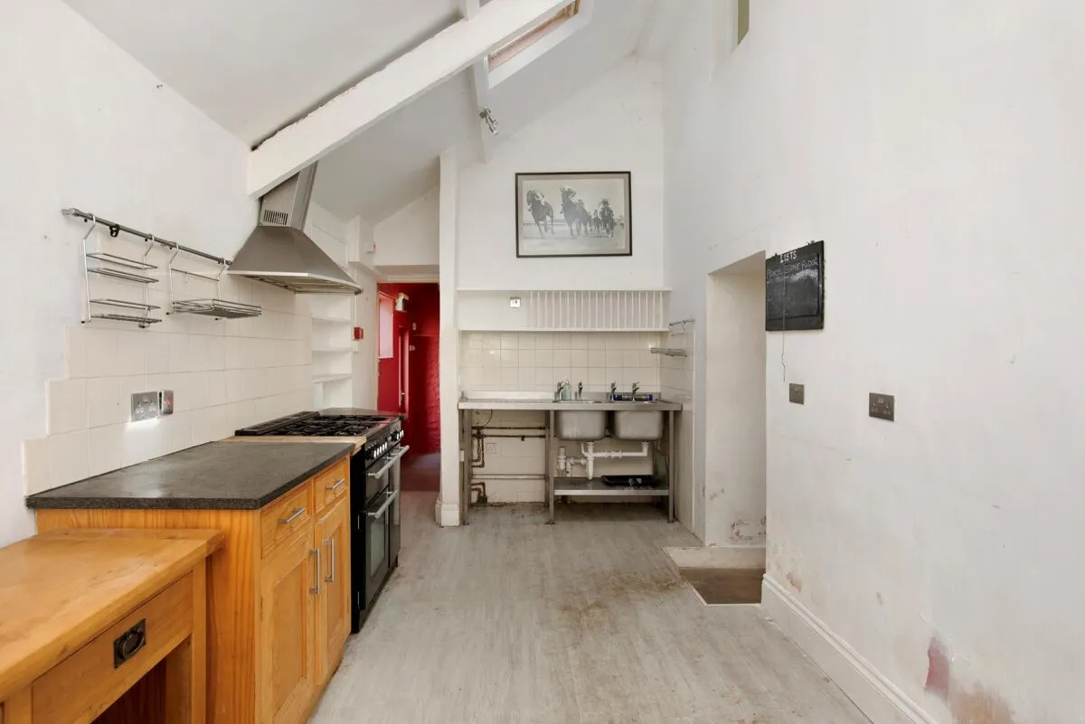 Easton Court, Chagford, TQ13, photo 6