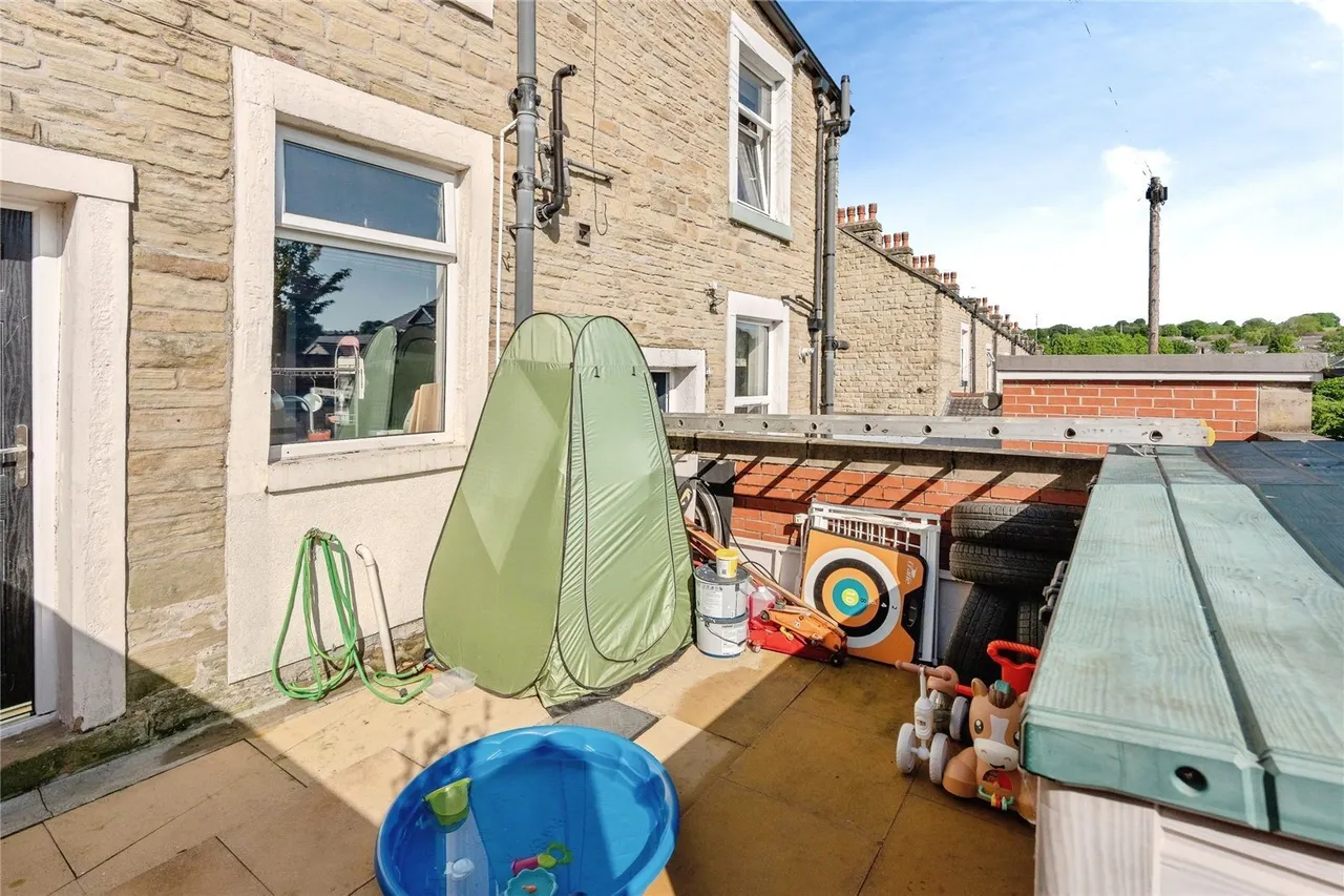 New Market Street, Colne, BB8, photo 11