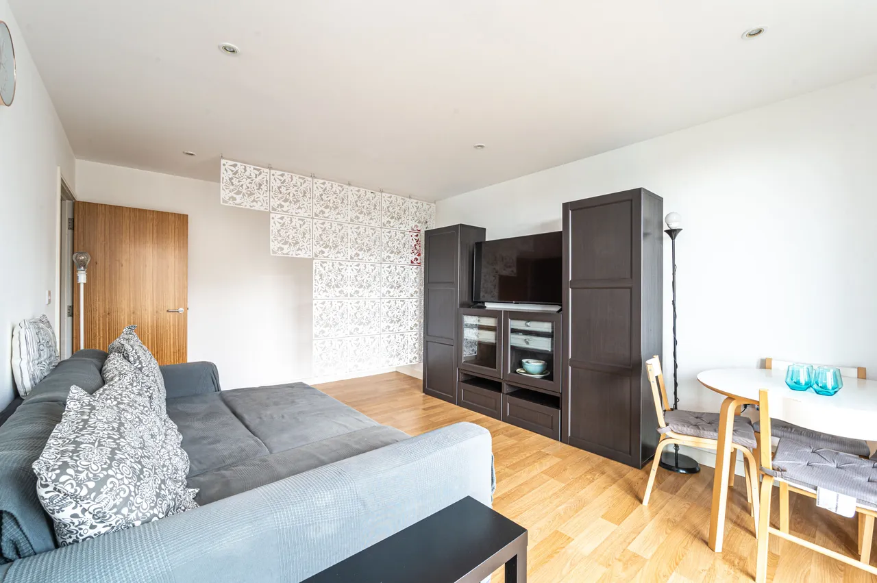 31 Riverside Apartments, Goodchild Road, London, photo 7