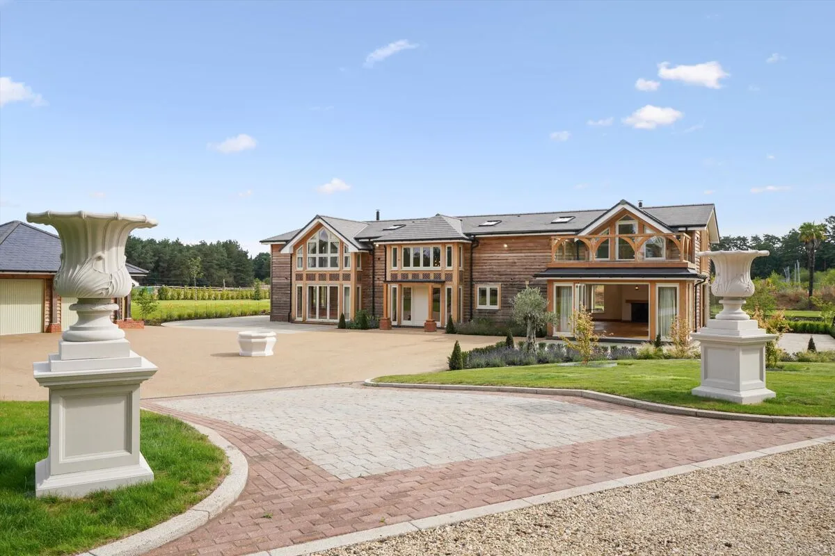 5 bed house to rent, Grange Road, Tilford, GU10
